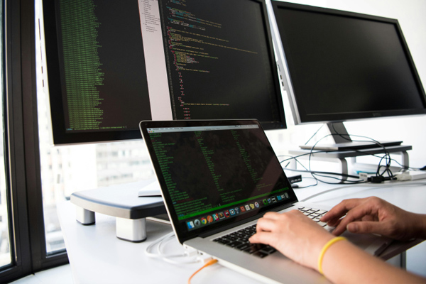 廈門華電開關(guān)取得環(huán)網(wǎng)柜專利，實(shí)現(xiàn)環(huán)網(wǎng)柜小型化并滿足絕緣性能:環(huán)網(wǎng)柜